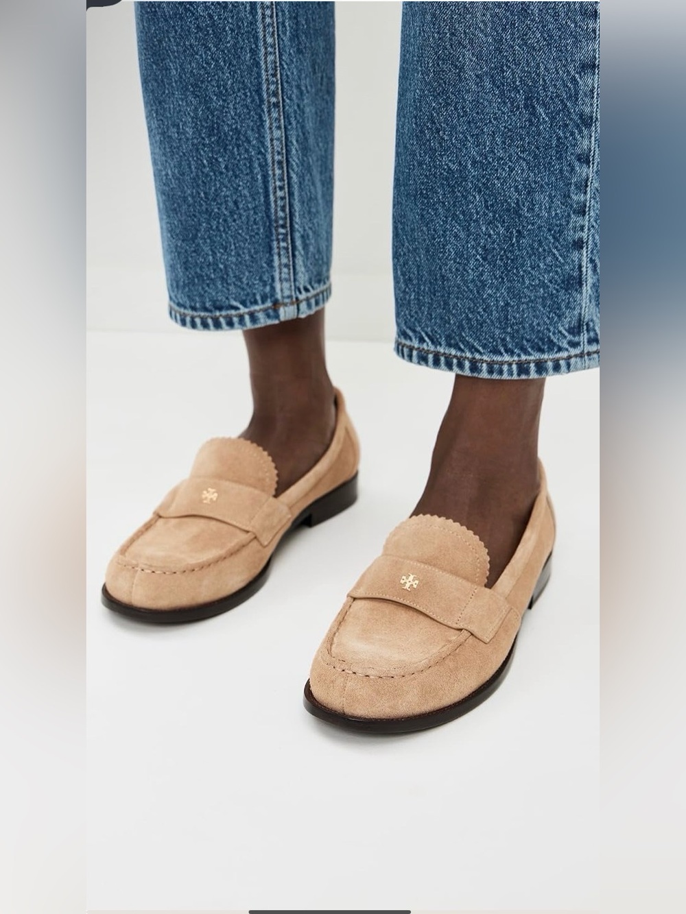 Tory Burch Classic Suede Loafers in cammello size 8